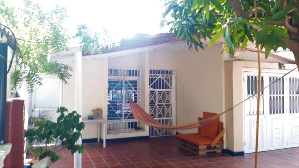 Habitacion Privada En Casa De Mis Padres バランキージャ エクステリア 写真