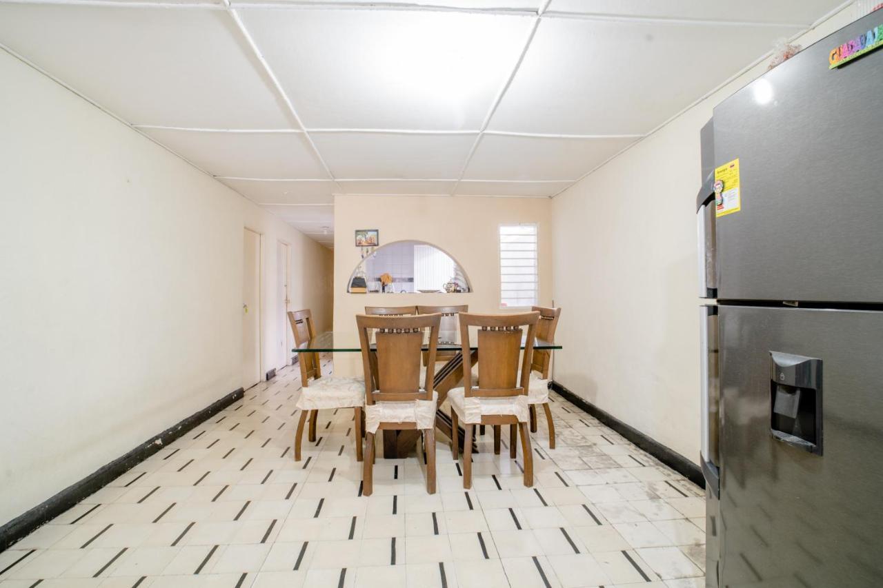 Habitacion Privada En Casa De Mis Padres バランキージャ エクステリア 写真